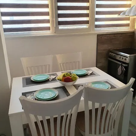 Seaside Vantage Getaway Appartement